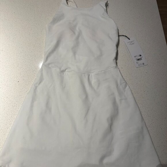 ALO Alosoft Backspin Dress White Size S - Picture 4 of 6